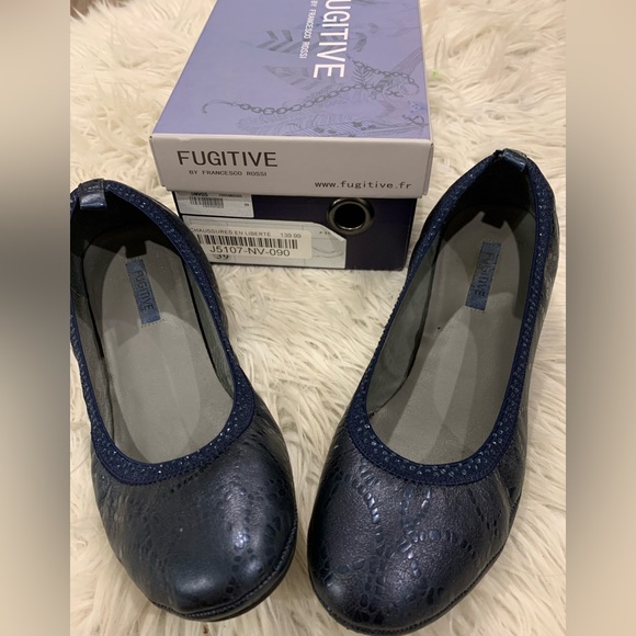 Fugitive by Francesco Rossi - Picture 2 of 2